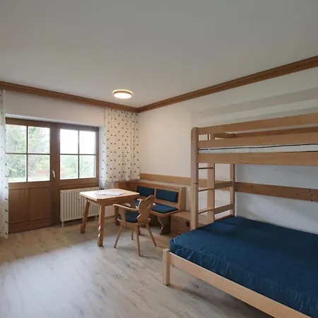 Dreigiebel Im Haus Lohrey Apartment Reit im Winkl
