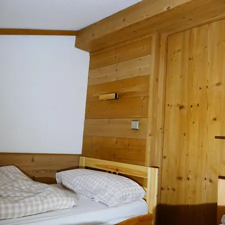 Dreigiebel Im Haus Lohrey