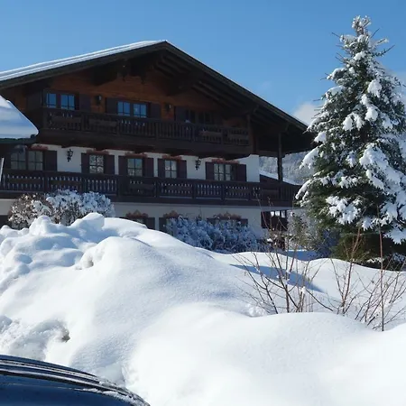 Dreigiebel Im Haus Lohrey