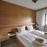 Dreigiebel Im Haus Lohrey * Reit im Winkl