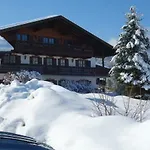 Dreigiebel Im Haus Lohrey
